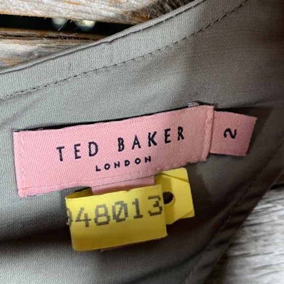 Stunning Ted Baker - Picture 2 of 4